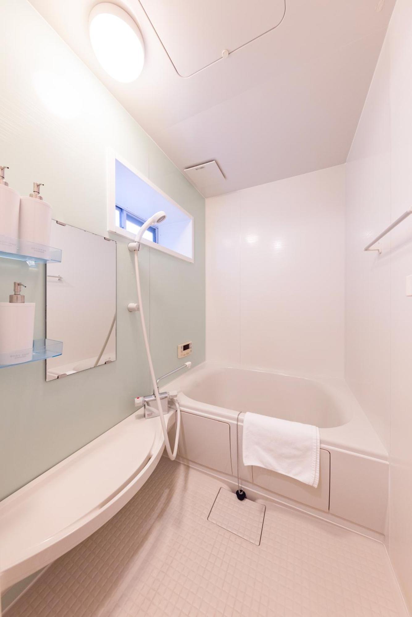Ritz Place Nishikujo Осака Экстерьер фото